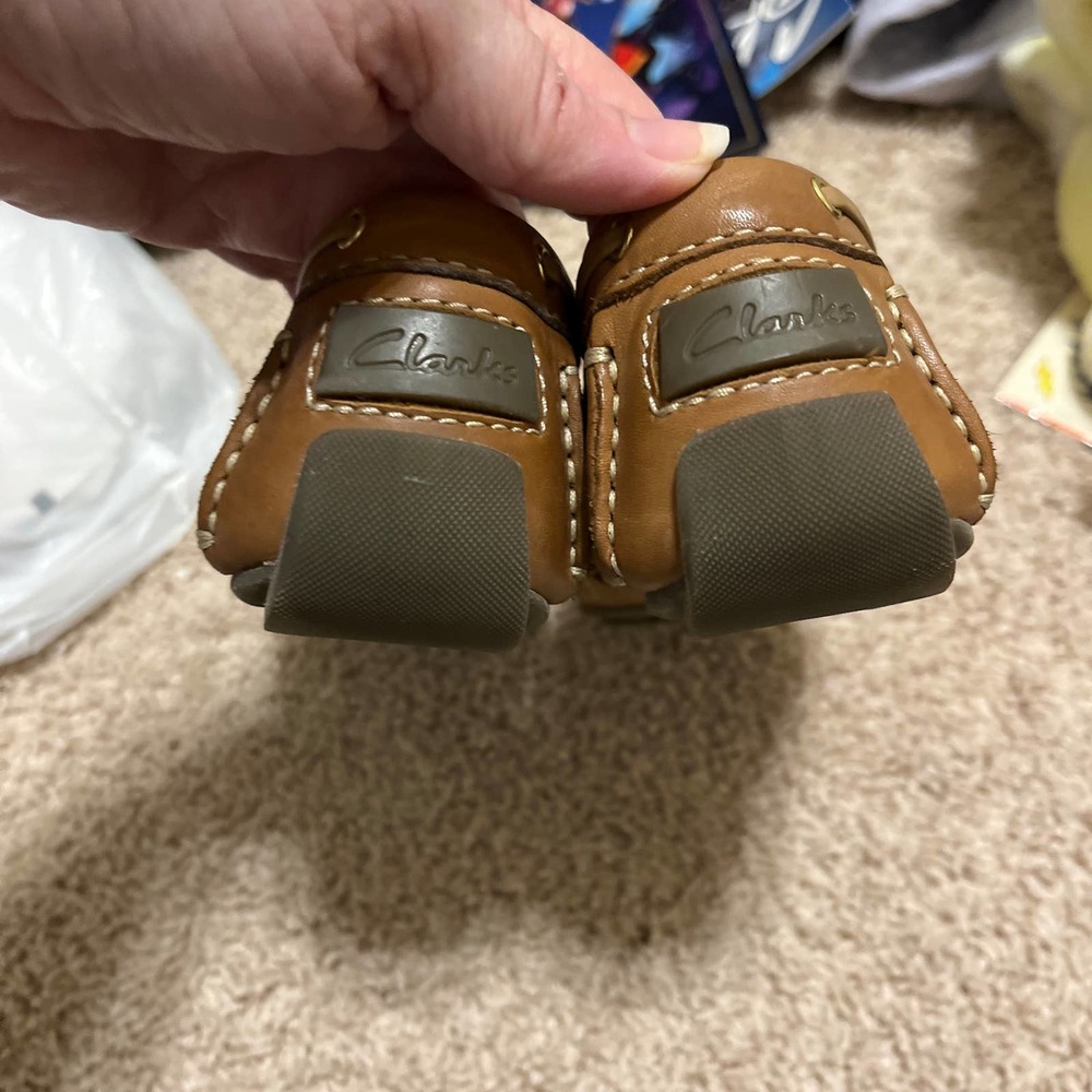 Clarks Artisan Dunbar Driving Moc Euc Sz 6.5 Tan - image 4